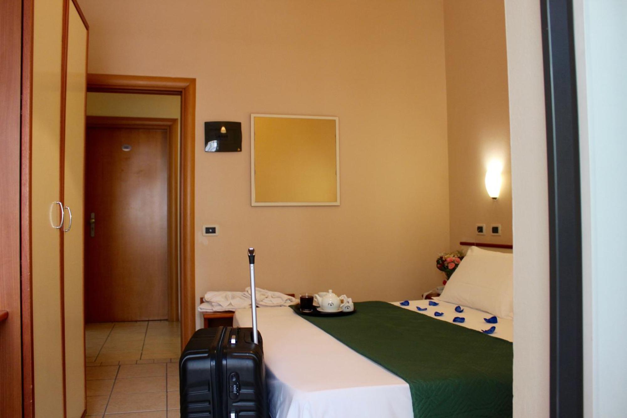 Blue Loft Hotel Cesenatico Buitenkant foto