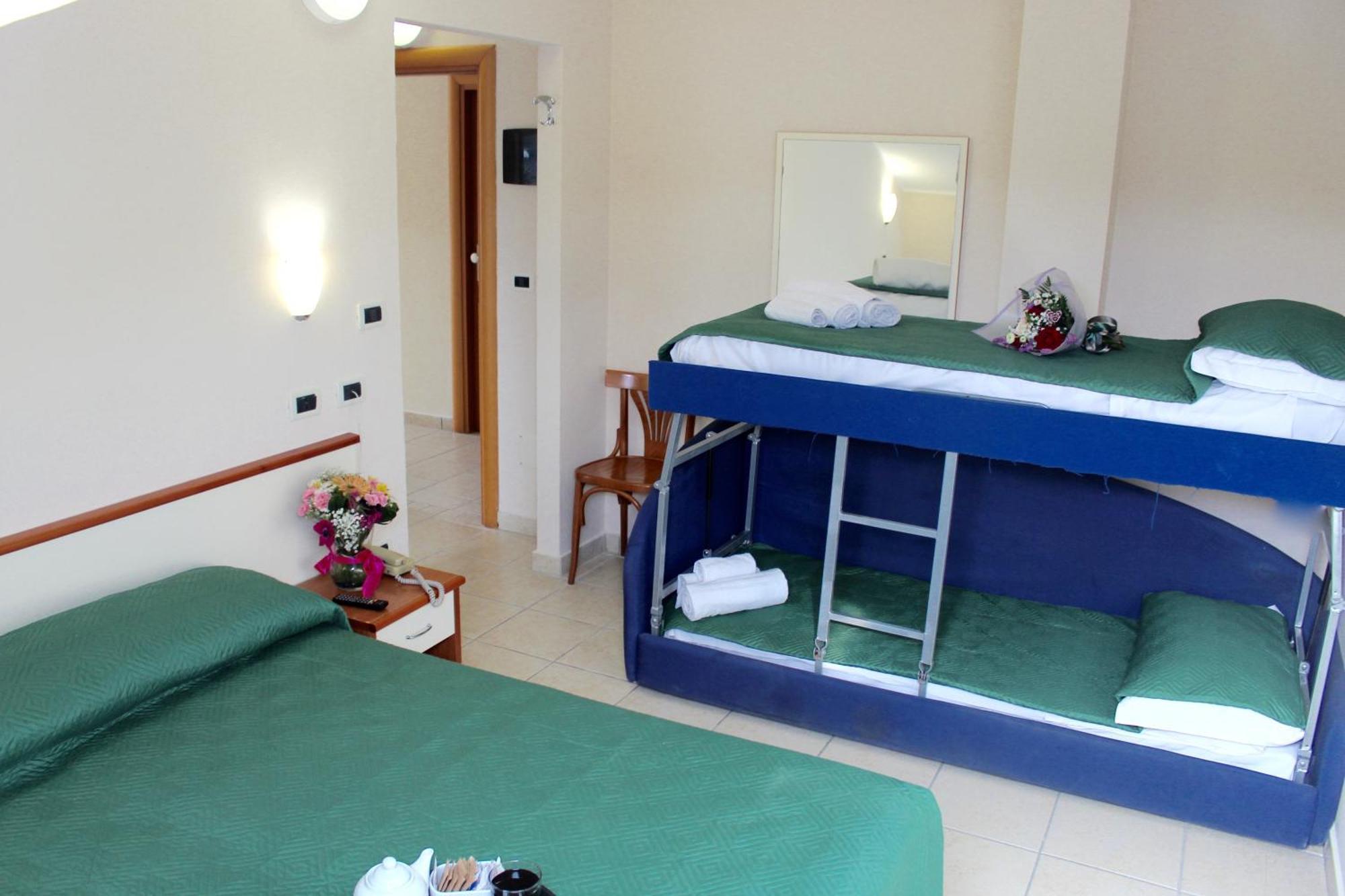 Blue Loft Hotel Cesenatico Buitenkant foto