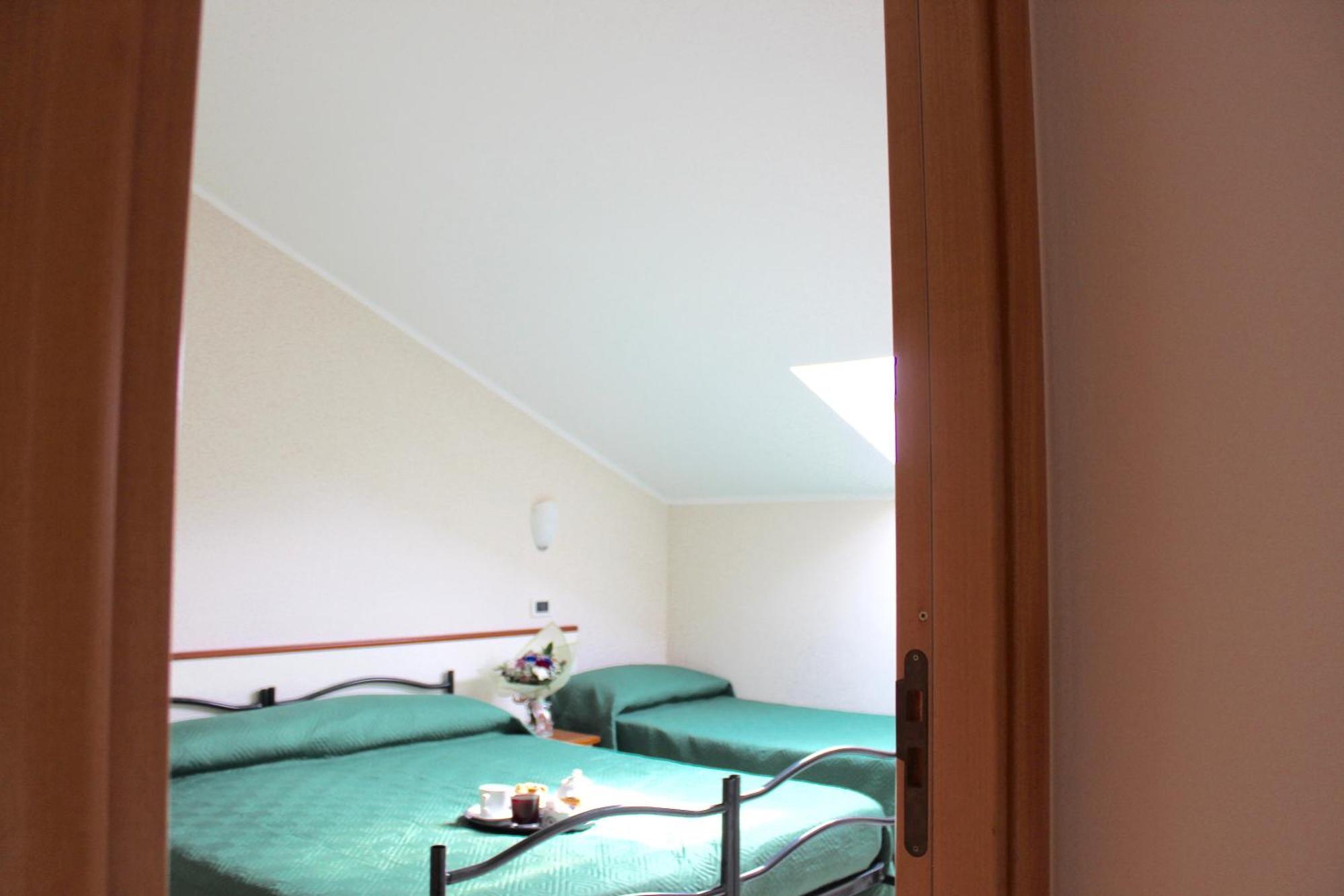 Blue Loft Hotel Cesenatico Buitenkant foto