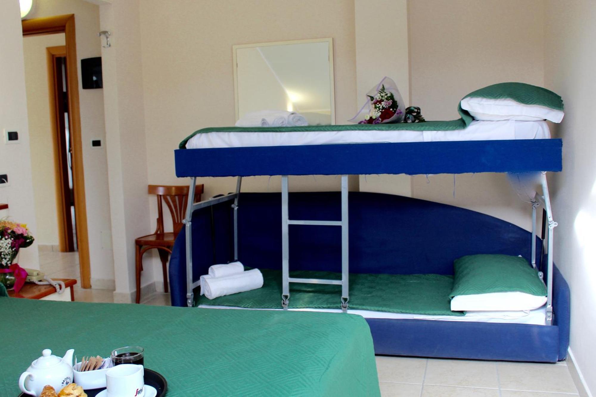 Blue Loft Hotel Cesenatico Buitenkant foto